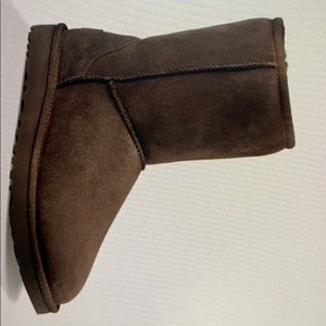 Ugg Classic Short II boot in Chocolate brown